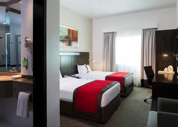 Holiday Inn Express Dubai Internet City By Ihg